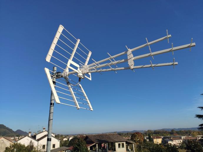 Antenna Tripla Emme Esse SA2442E - 45VS5G