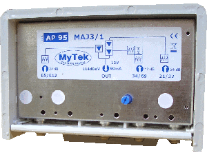 [AP95] AP95 - Amplificatore da palo 3 ingressi III 20dB  -  21:32 24dB  -  34:69 12dB R 112/114dBuV